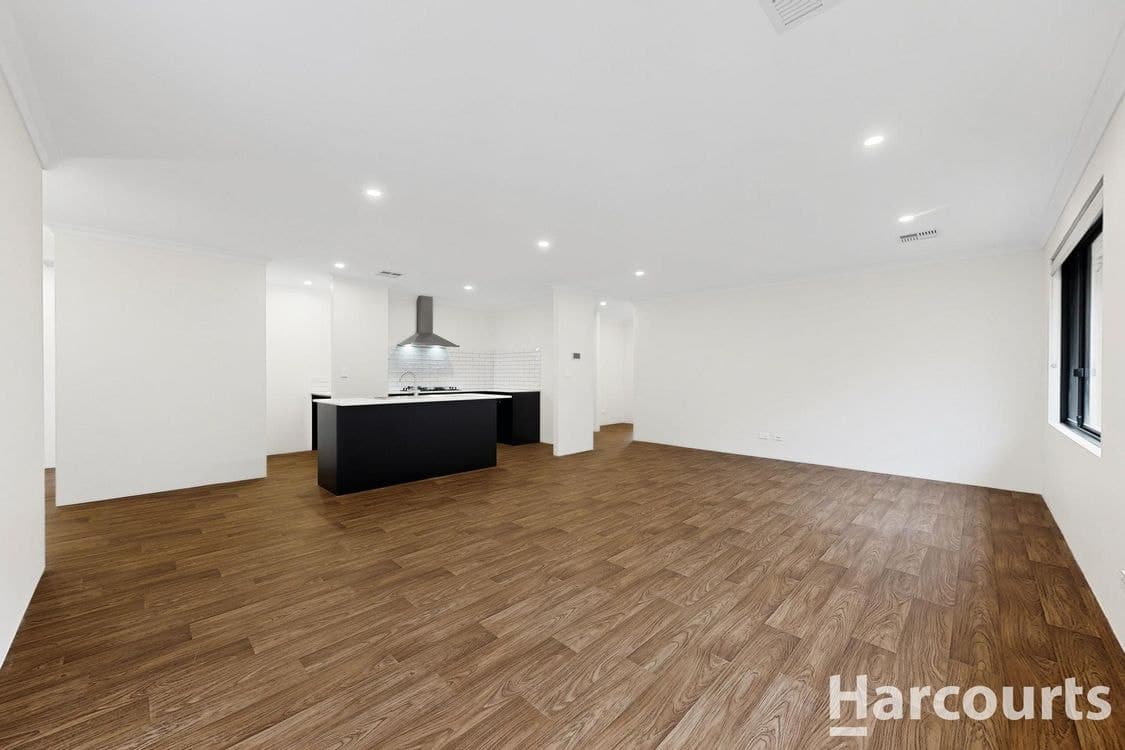34 Conimbla Road, CLARKSON, WA 6030, Clarkson - Thumbnail 3