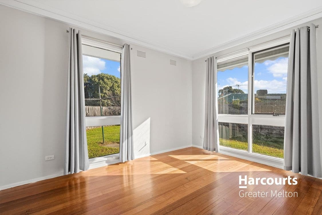 4 Raheen Place, MELTON WEST, VIC 3337, Melton West - Thumbnail 7