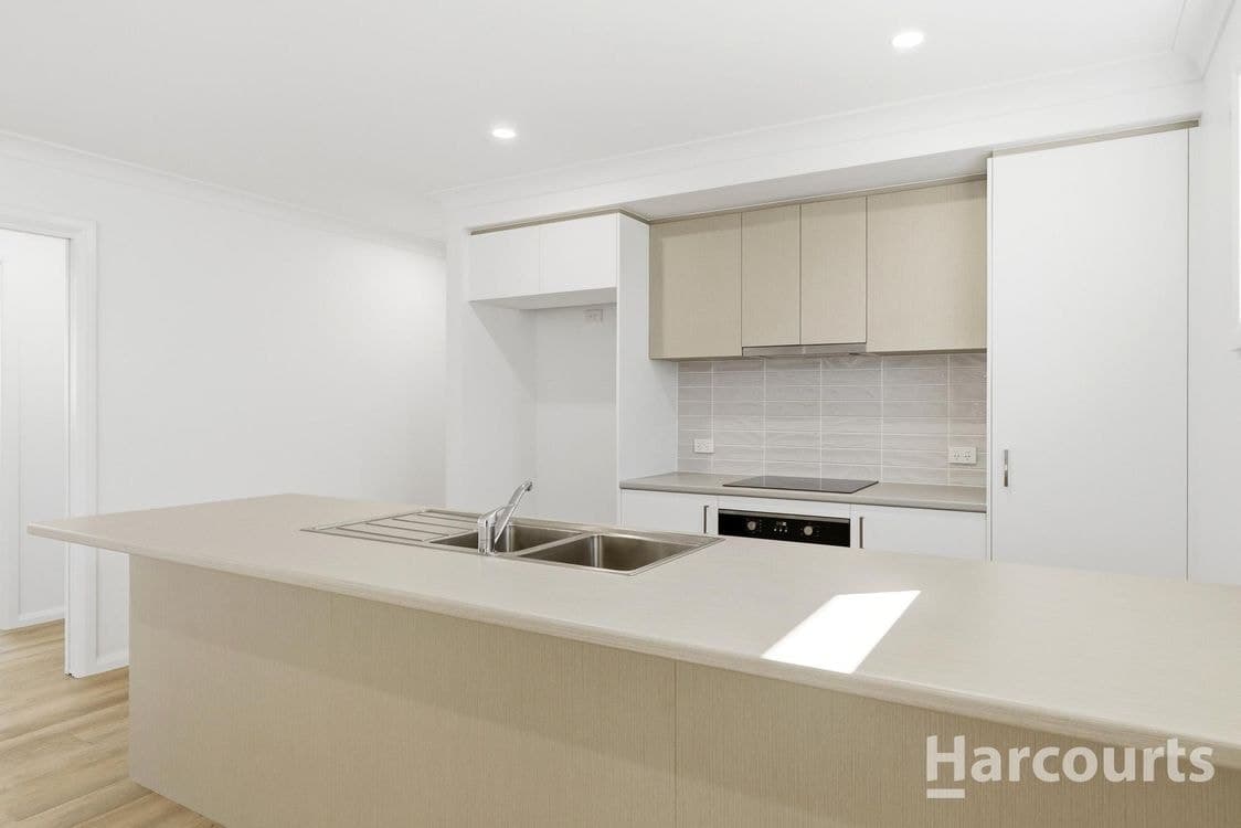 2 Mellong Way, NIKENBAH, QLD 4655, Nikenbah - Thumbnail 2