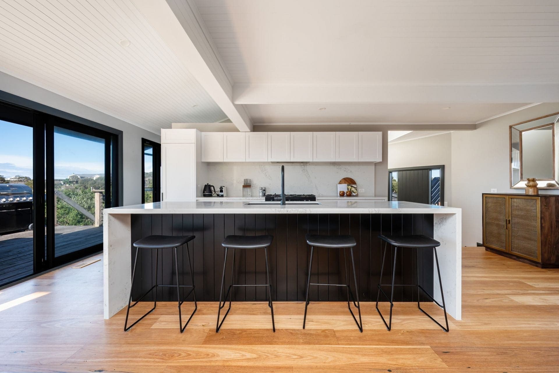 16 Higgins Court, Rye, Rye - Thumbnail 3