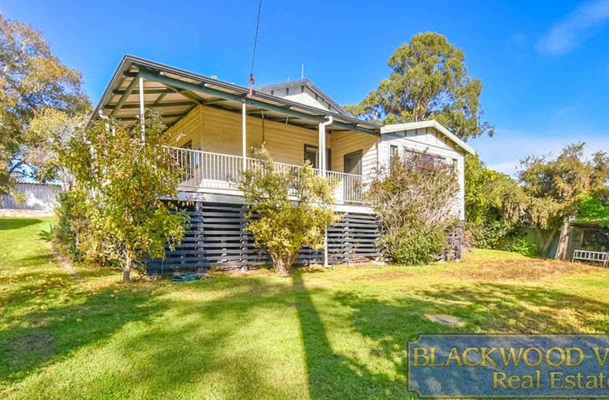 34 Blechynden Street, Bridgetown, Bridgetown - Thumbnail 2