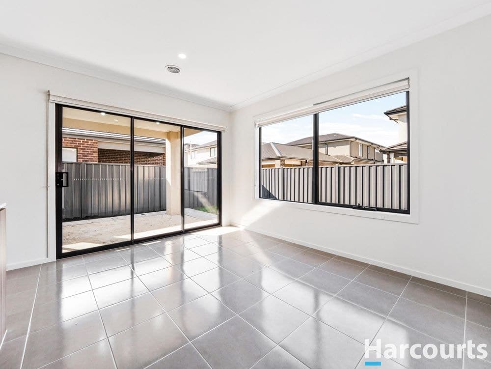 19 COMPANIONSHIP DRIVE, CLYDE NORTH, VIC 3978, Clyde North - Thumbnail 6