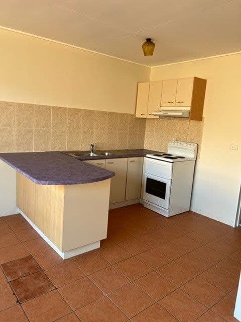 4/259 Cornwall Street, GREENSLOPES, QLD 4120, Greenslopes - Thumbnail 2