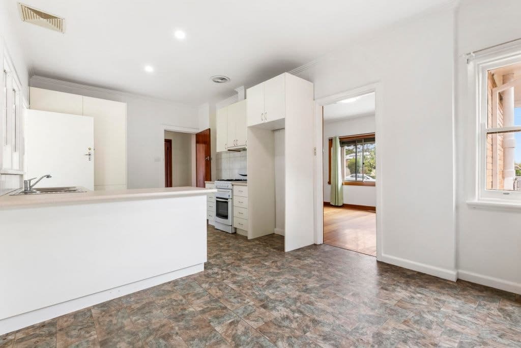 2 Campbell Parade, Box Hill South, VIC, 3128, Box Hill South - Thumbnail 8