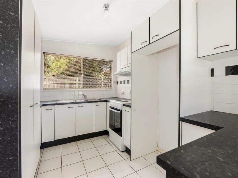 6 Sunland Street, BEENLEIGH  QLD  4207, Beenleigh - Thumbnail 3