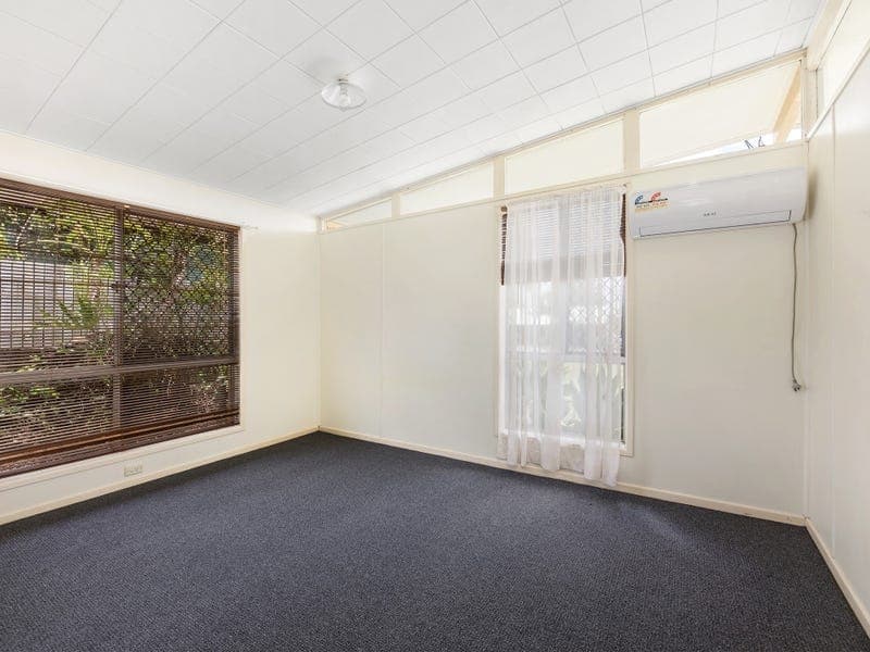 6 Sunland Street, BEENLEIGH  QLD  4207, Beenleigh - Thumbnail 4