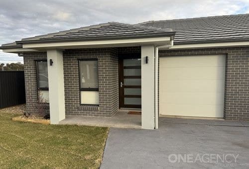 2/20 Briggs Street, Goulburn, Goulburn - Image 1