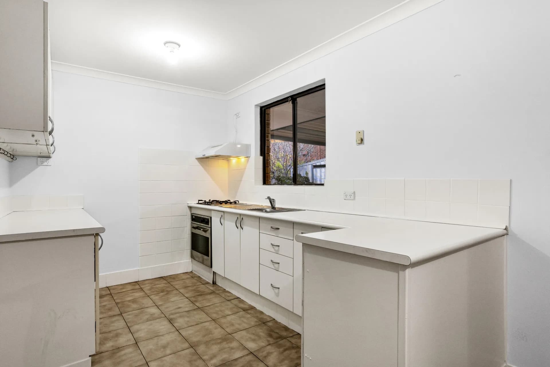 7 Eliza Court, Hamilton Hill, WA, Hamilton Hill - Thumbnail 3