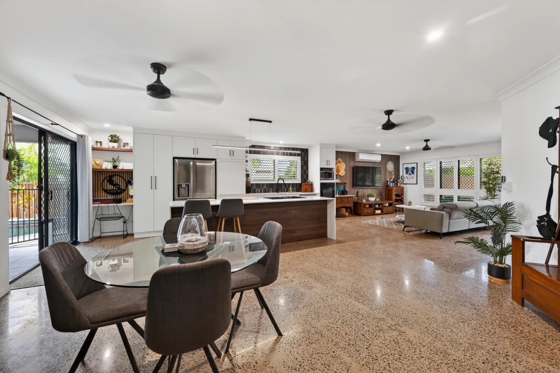 4 Saint Albans Road, Mount Louisa, QLD, Mount Louisa - Thumbnail 2