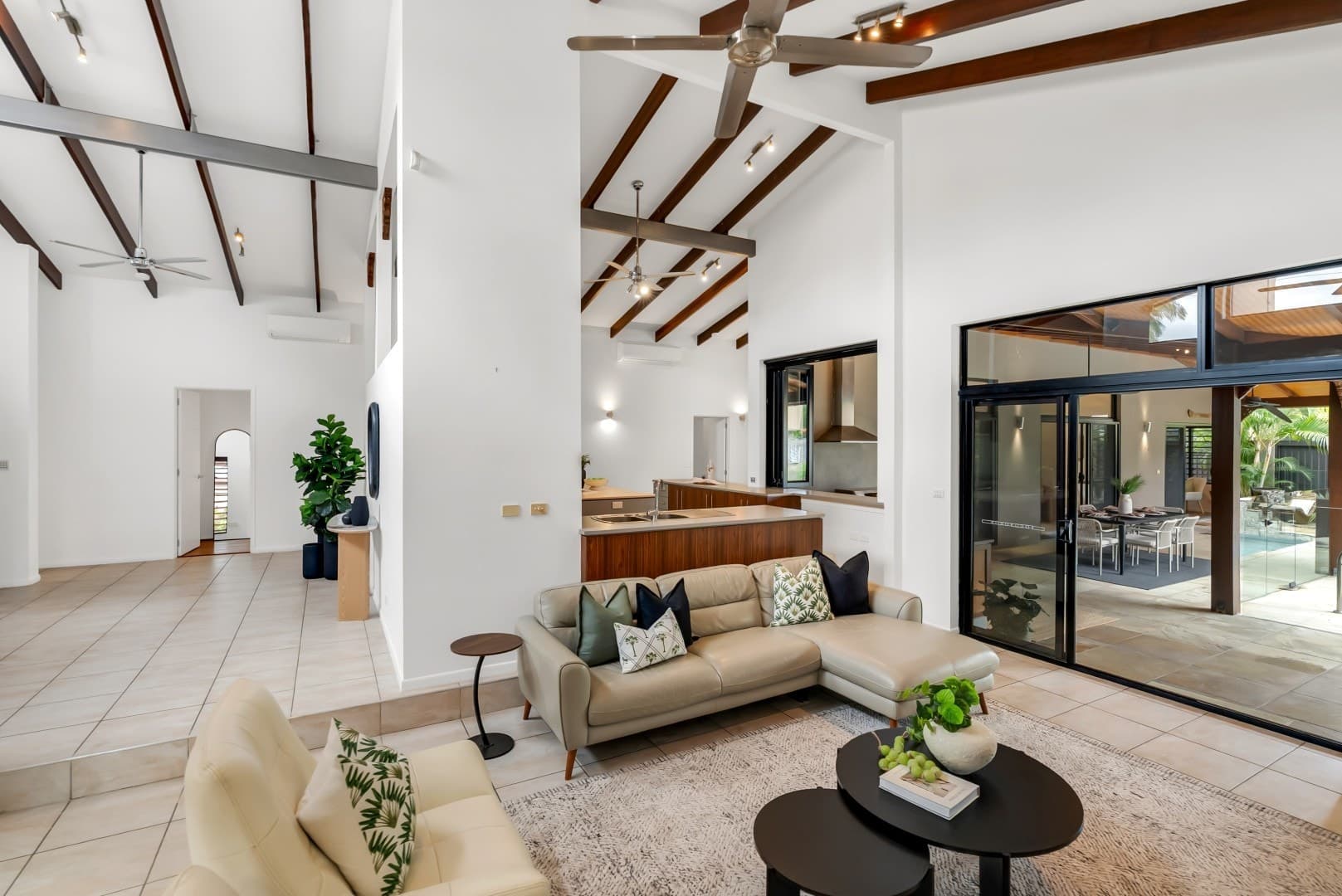 84 Cedar Road, Palm Cove, Palm Cove - Thumbnail 2