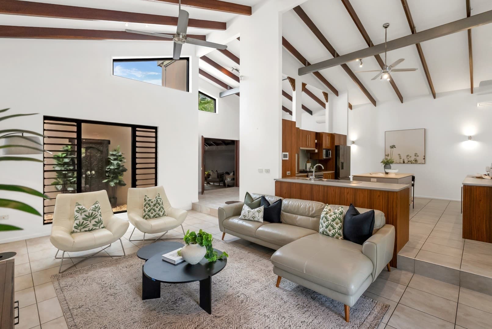 84 Cedar Road, Palm Cove, Palm Cove - Thumbnail 3