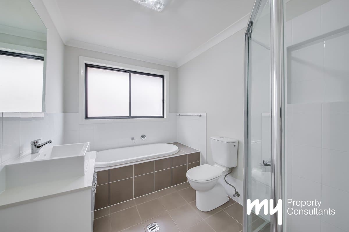 94 Moyengully Avenue MOUNT ANNAN, NSW 2567, Mount Annan - Thumbnail 8
