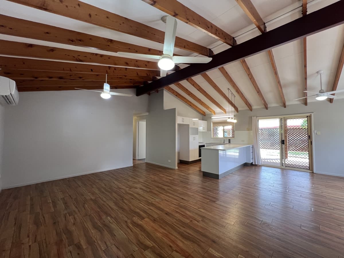 6 Grant Place, Emerald QLD 4720, Emerald - Thumbnail 3