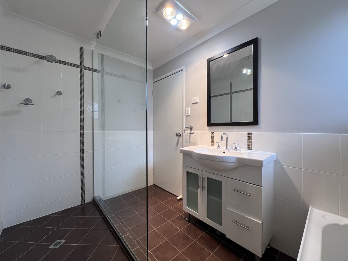 6 Grant Place, Emerald QLD 4720, Emerald - Thumbnail 6