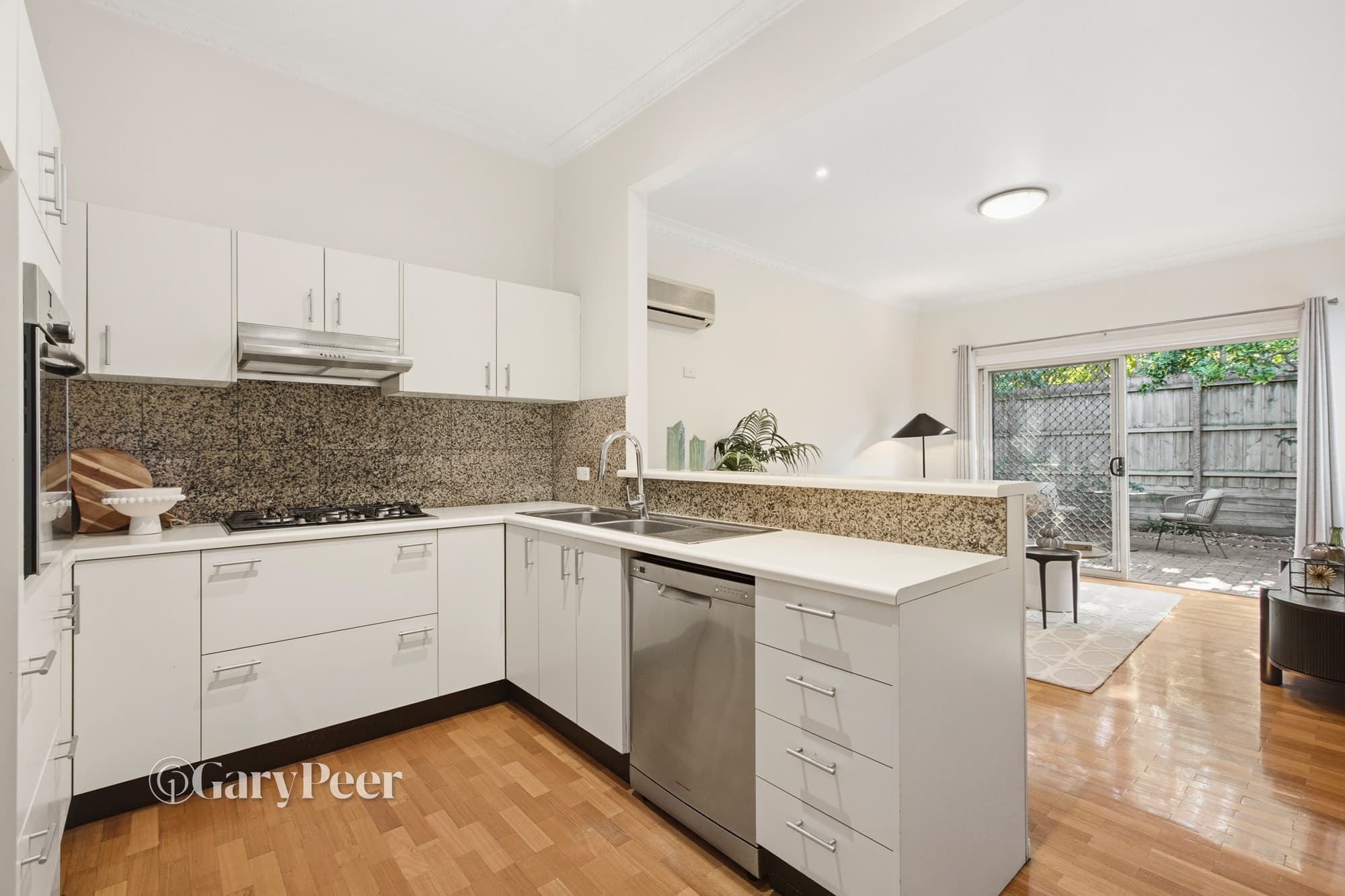 1 / 9 Milroy Street, Brighton East, VIC, Brighton East - Thumbnail 4