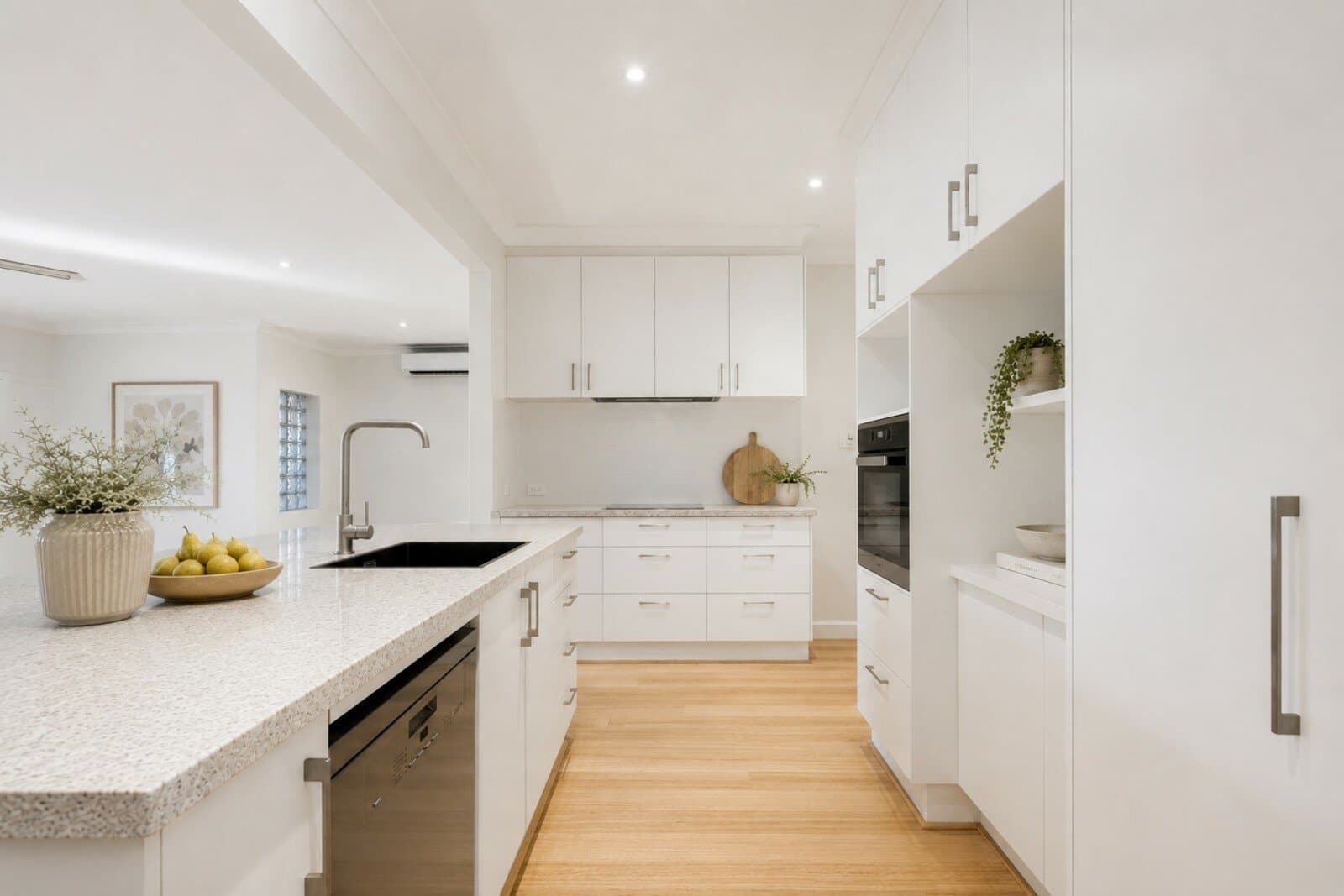 10 Keyes Street, Ashburton - Thumbnail 2