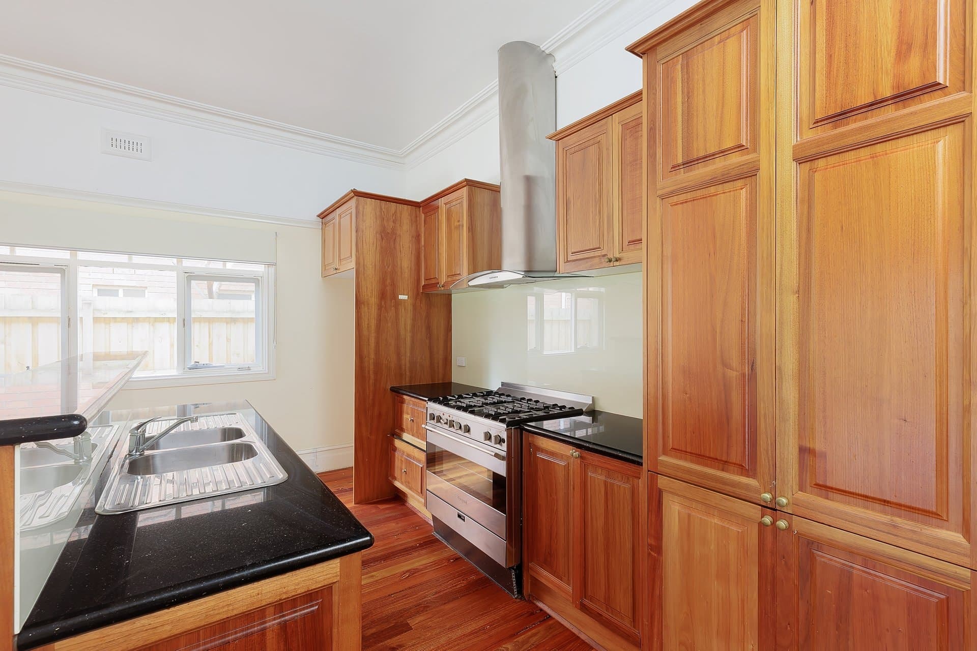 53 Rowell Avenue, Camberwell VIC 3124, Camberwell - Thumbnail 3