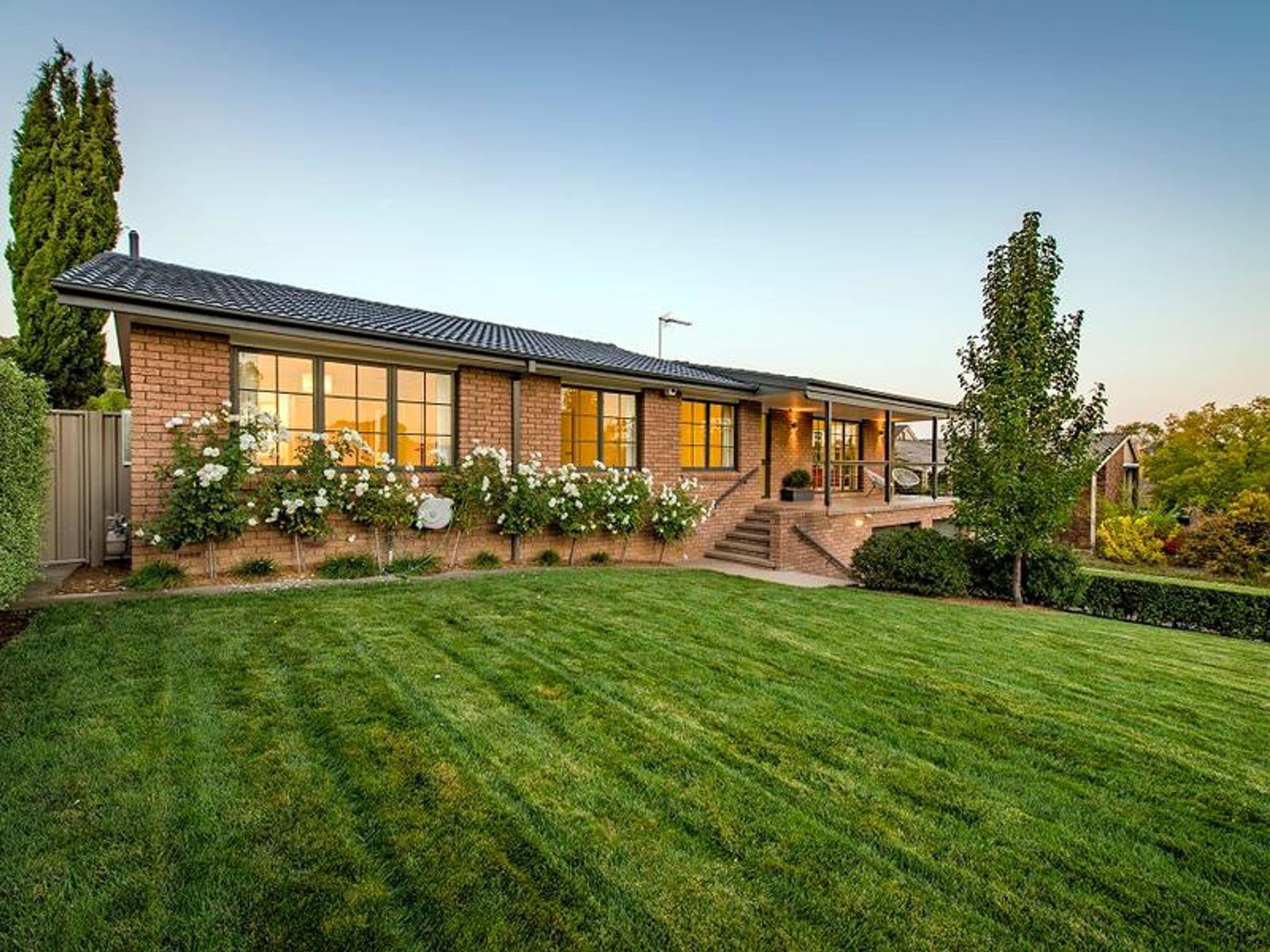 10 Brunton Street, Wanniassa, ACT 2903, Wanniassa - Thumbnail 2