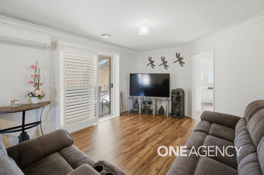 6 WOOMERA Place, Glenfield Park, Glenfield Park - Thumbnail 5