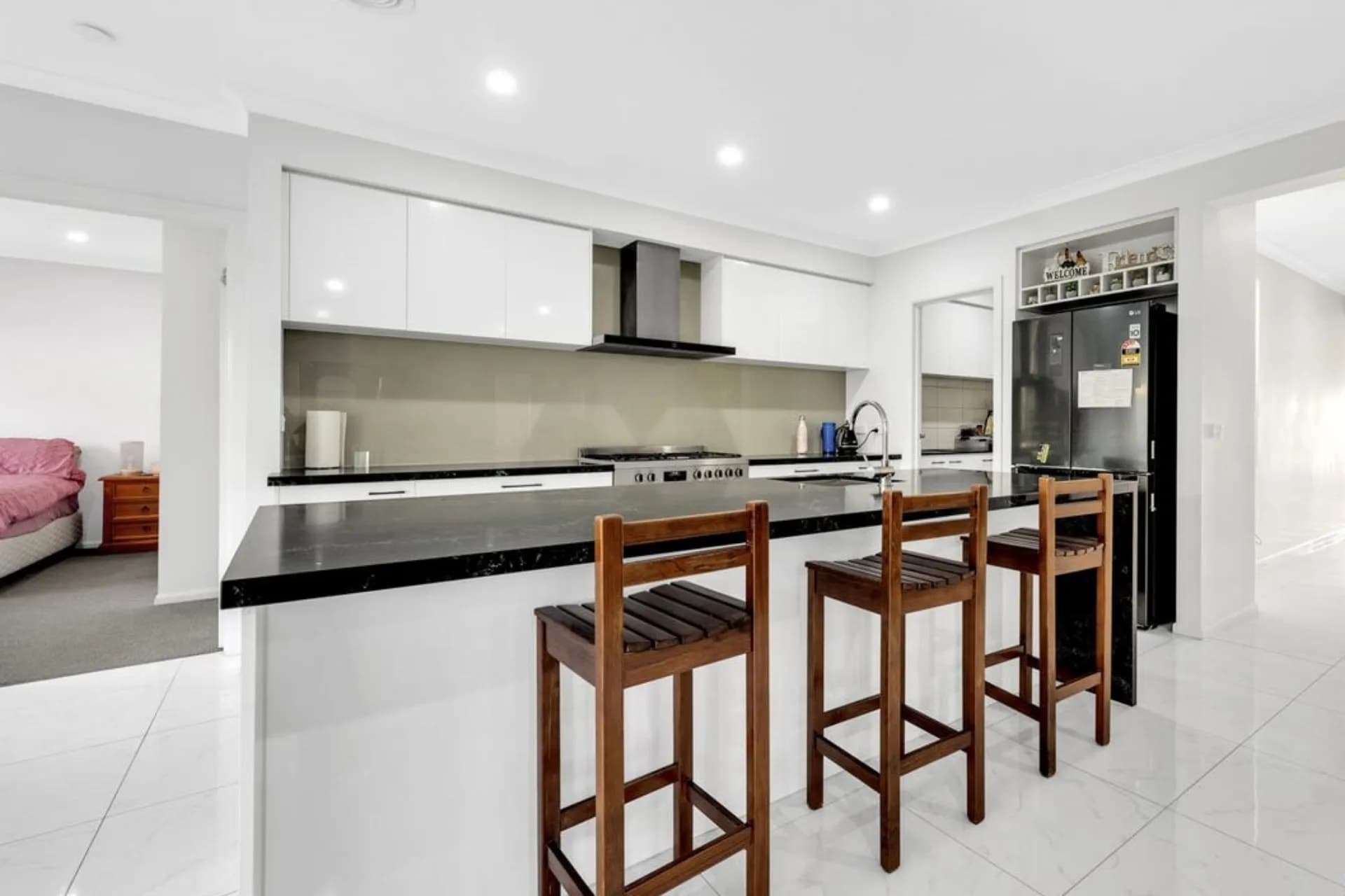 10 Cricklade  Street, Wollert, VIC, Wollert - Thumbnail 6