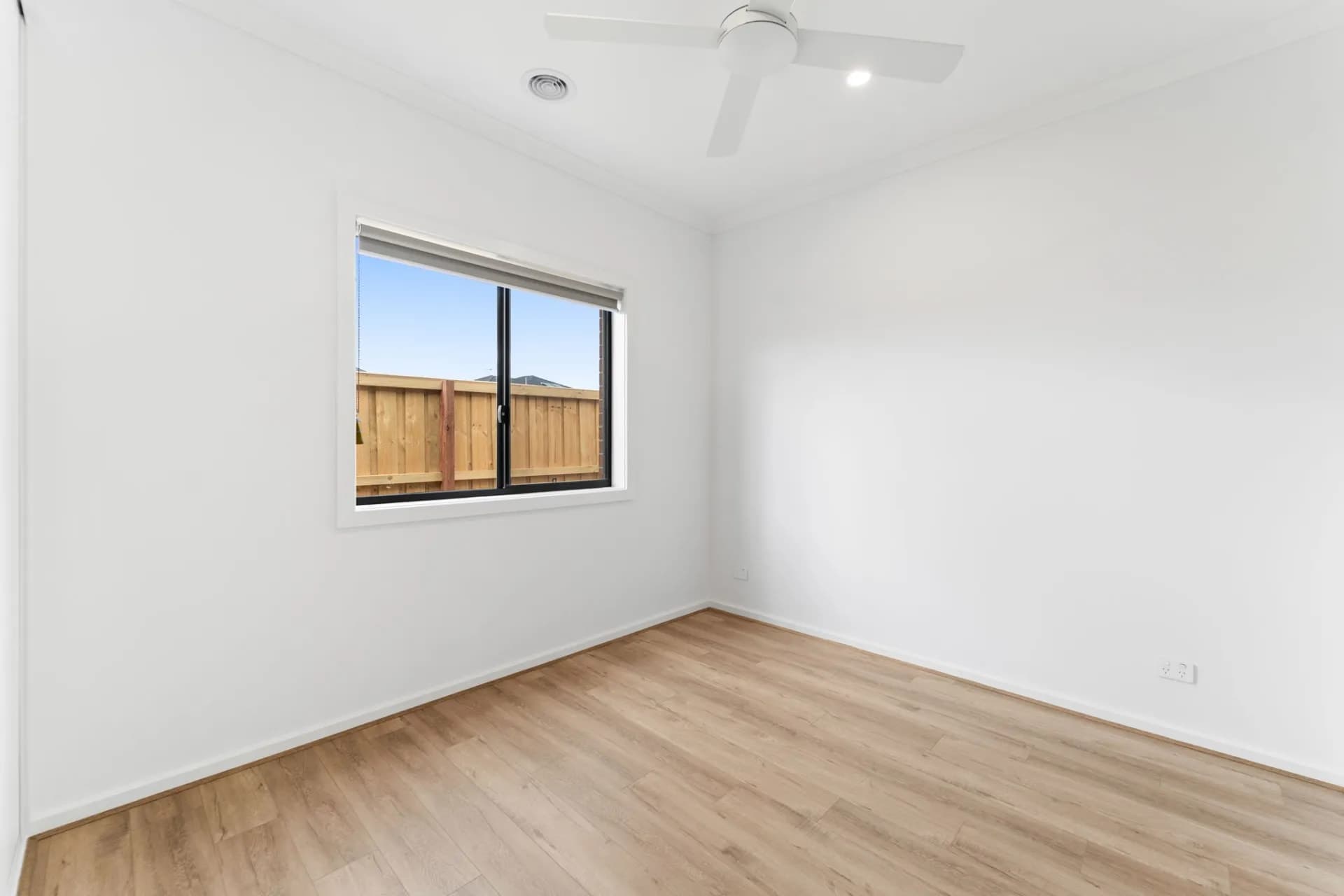74 Dutchelm Avenue, Werribee, VIC, Werribee - Thumbnail 4