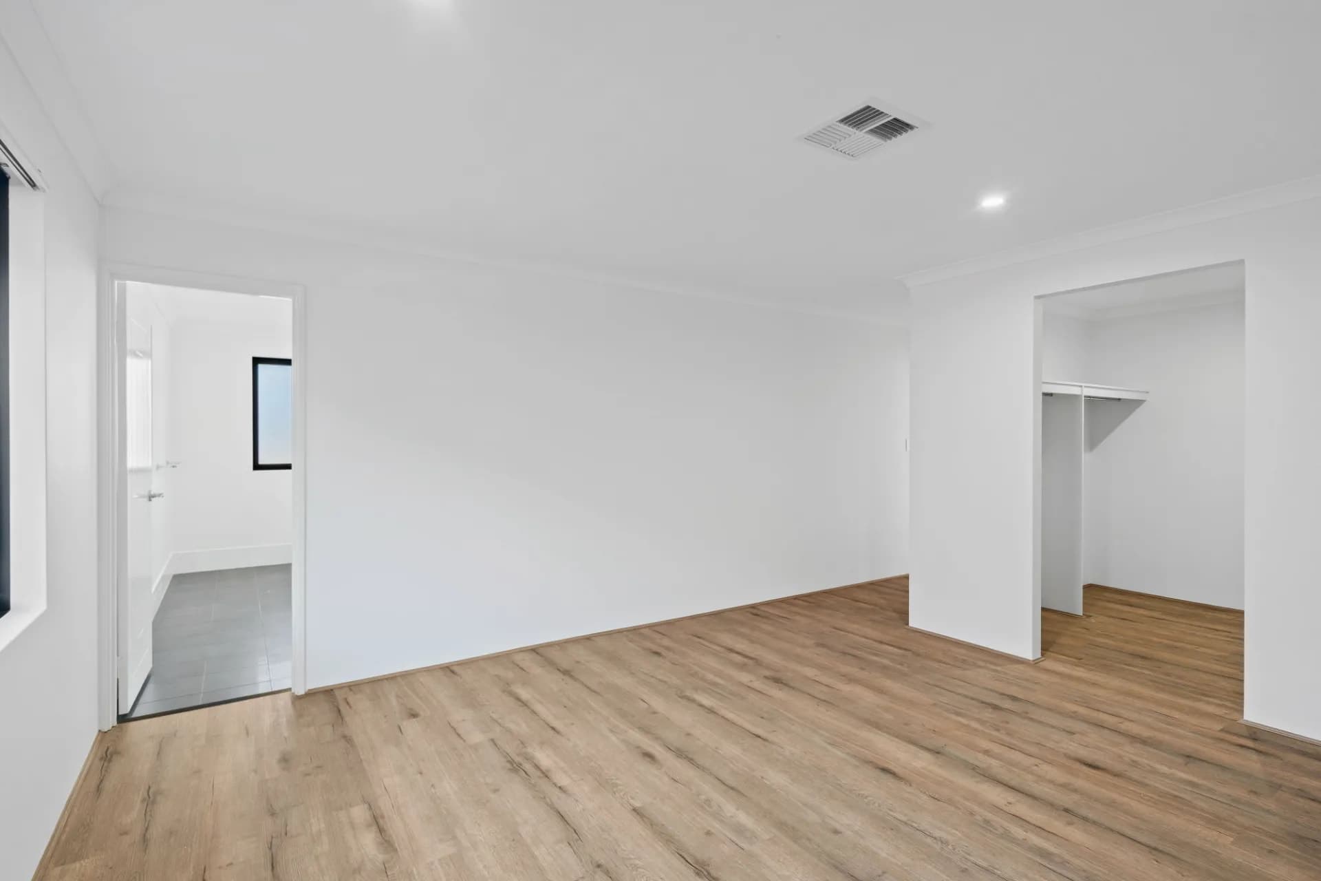 120 Montgomery Parkway, Ravenswood, WA, Ravenswood - Thumbnail 3