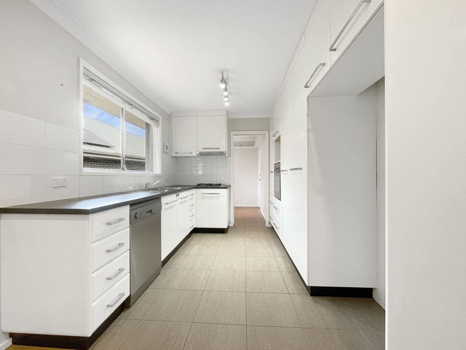 18 Ayles Road Winston Hills NSW, Winston Hills - Thumbnail 5