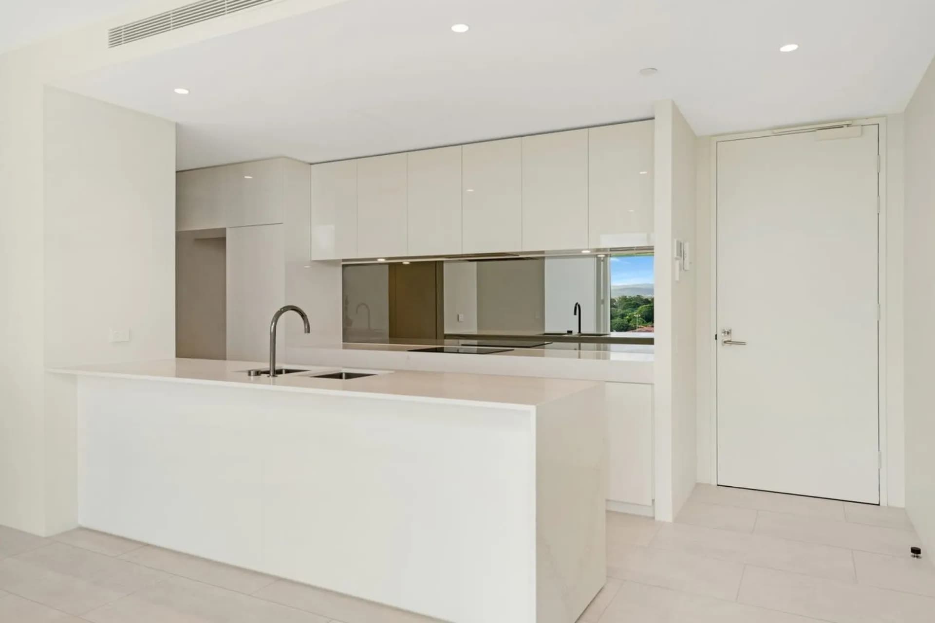 3905/24 The Lanes Boulevard, Mermaid Waters, QLD, Mermaid Waters - Thumbnail 3