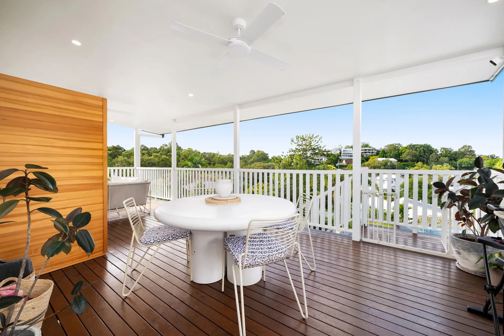 12 Hall Avenue, Norman Park, QLD, Norman Park - Thumbnail 2