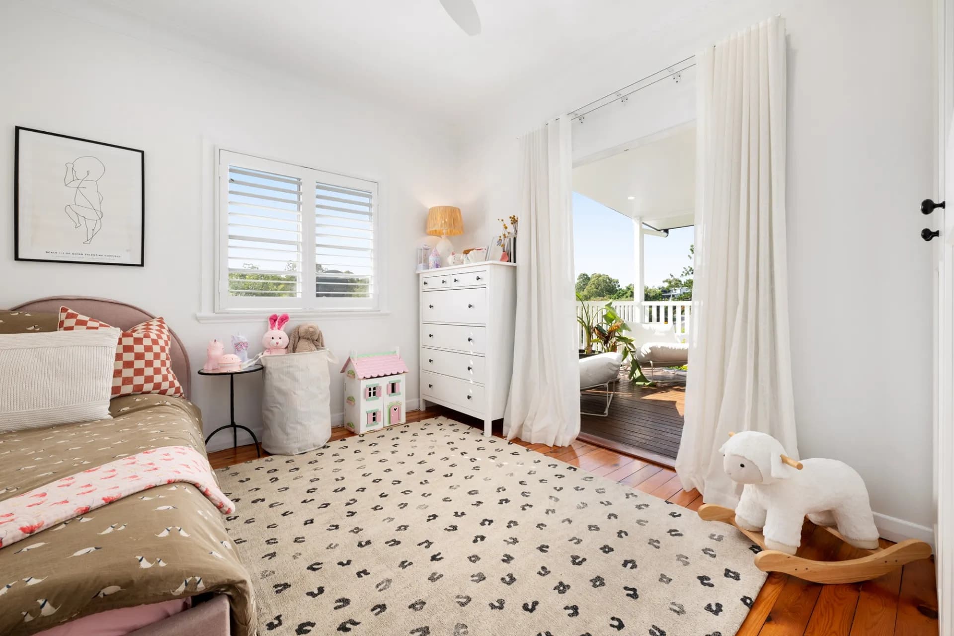 12 Hall Avenue, Norman Park, QLD, Norman Park - Thumbnail 3