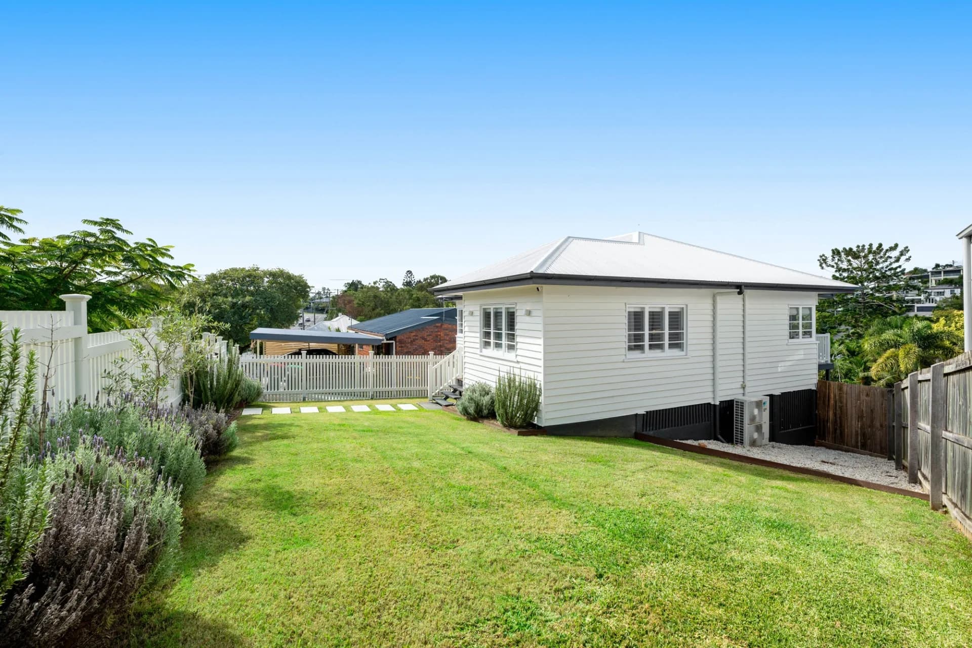 12 Hall Avenue, Norman Park, QLD, Norman Park - Thumbnail 7