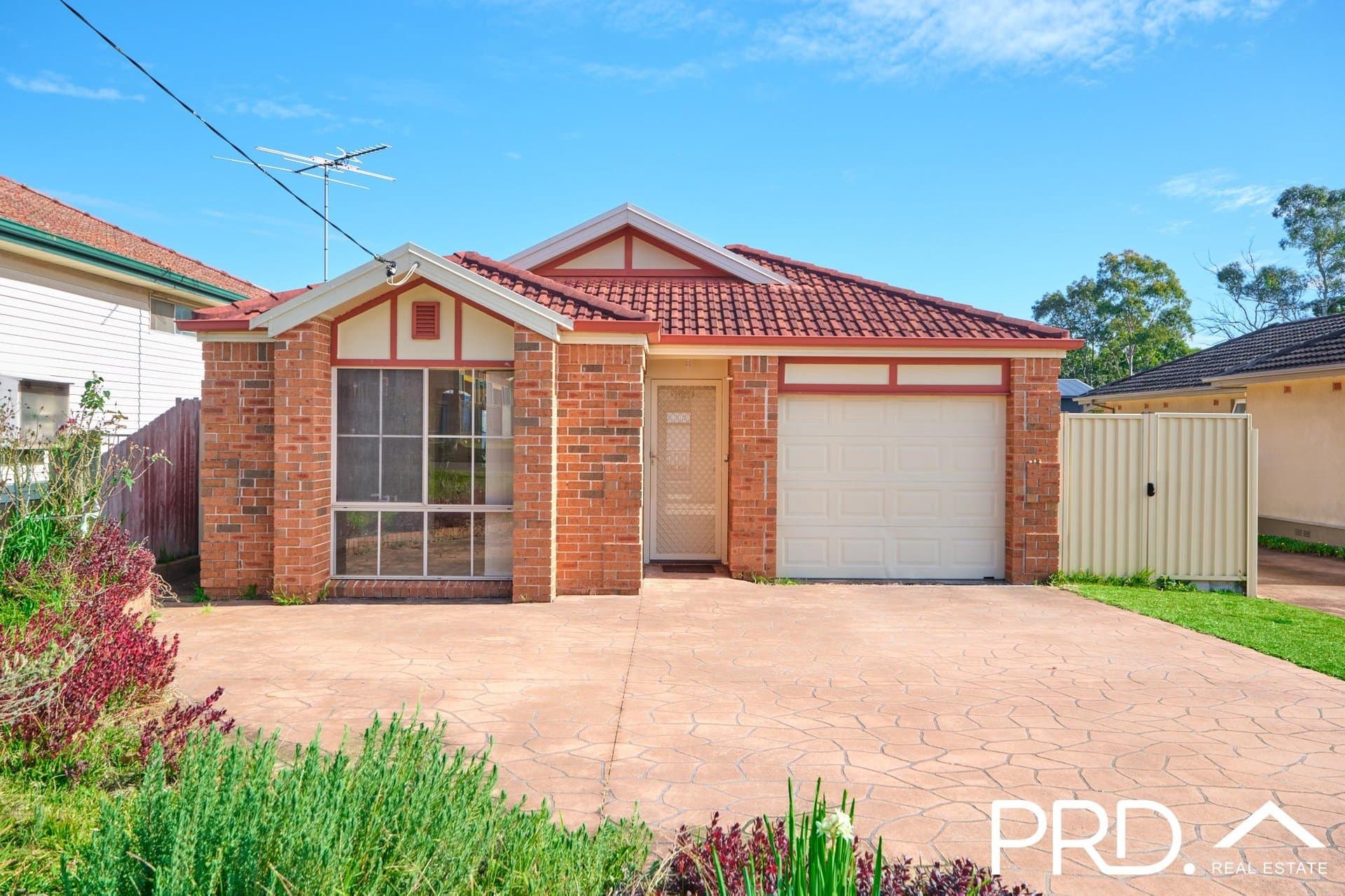 52
                Lucas
                Road
            
            
            
            east hills
            
            
            NSW,
            2213, East Hills - Image 1