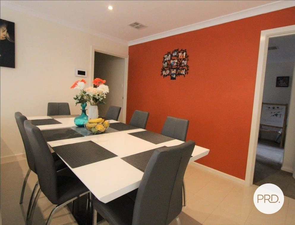 4
                Edna Thompson
                Crescent
            
            
            
            casey
            
            
            ACT,
            2913, Casey - Thumbnail 5