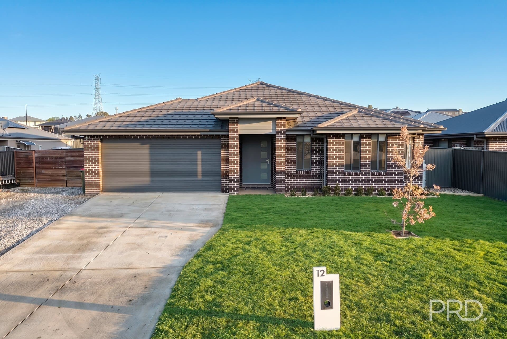 12
                Galah
                Drive
            
            
            
            tamworth
            
            
            NSW,
            2340, Tamworth - Image 1