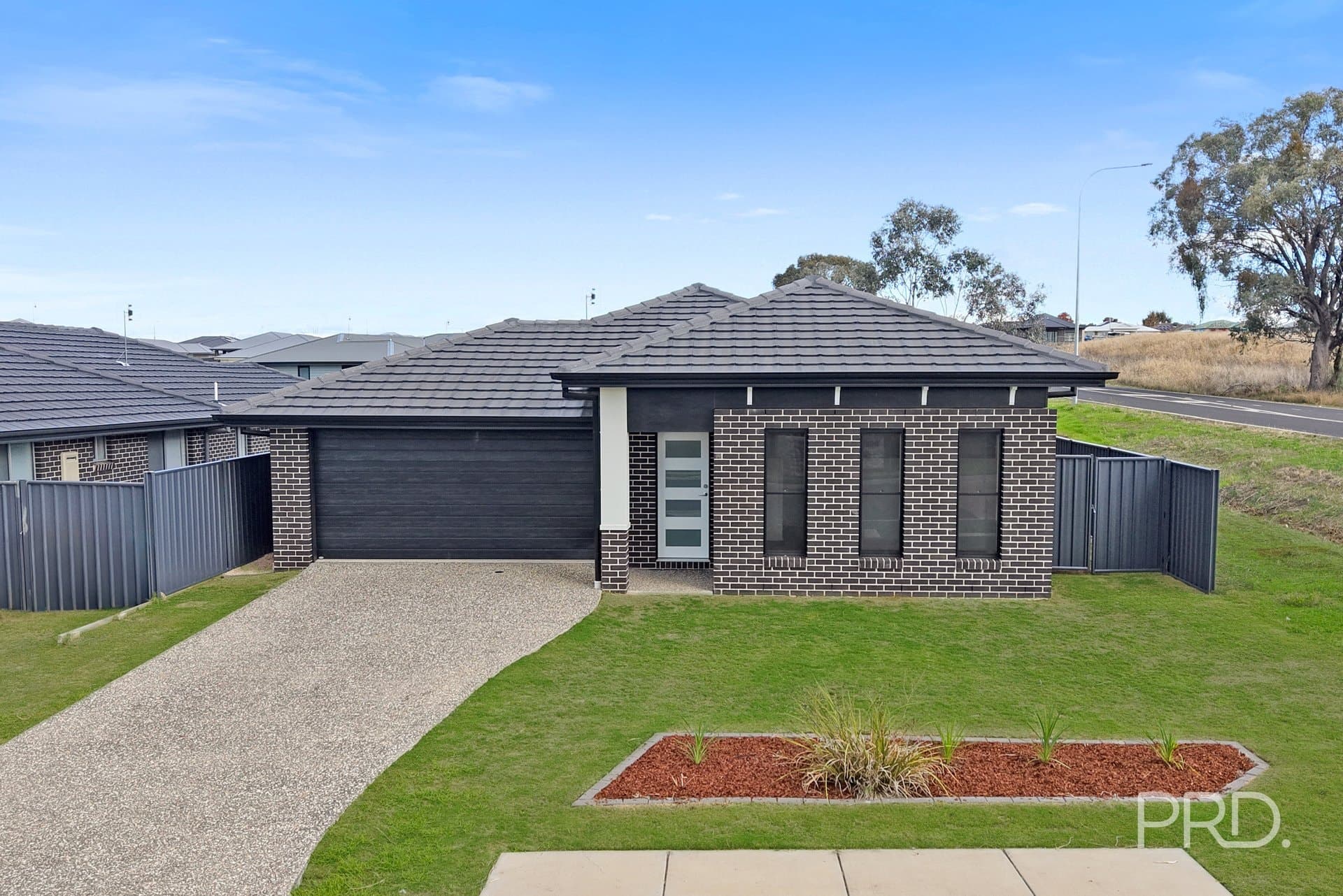 2
                Idyllic
                Street
            
            
            
            tamworth
            
            
            NSW,
            2340, Tamworth - Image 1