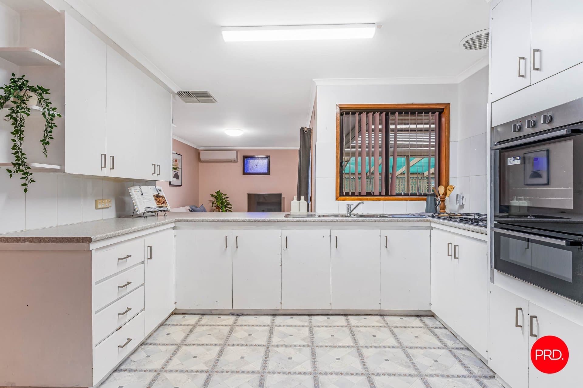 36 Nabilla Crescent, STRATHDALE VIC 3550, Strathdale - Thumbnail 4