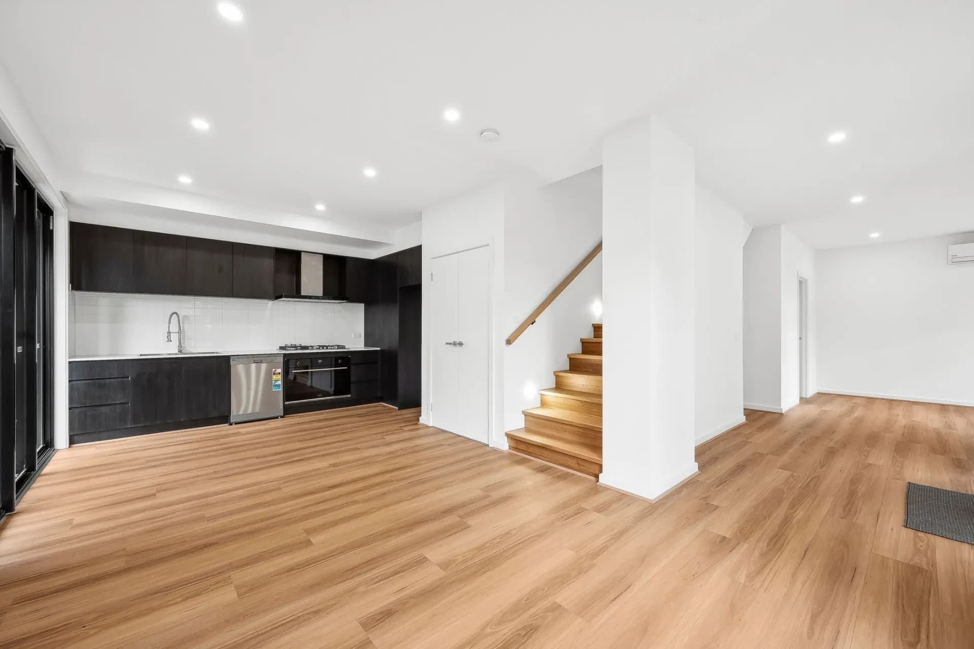 Unit 1/17 Paywit Street, Preston, VIC, Preston - Thumbnail 2