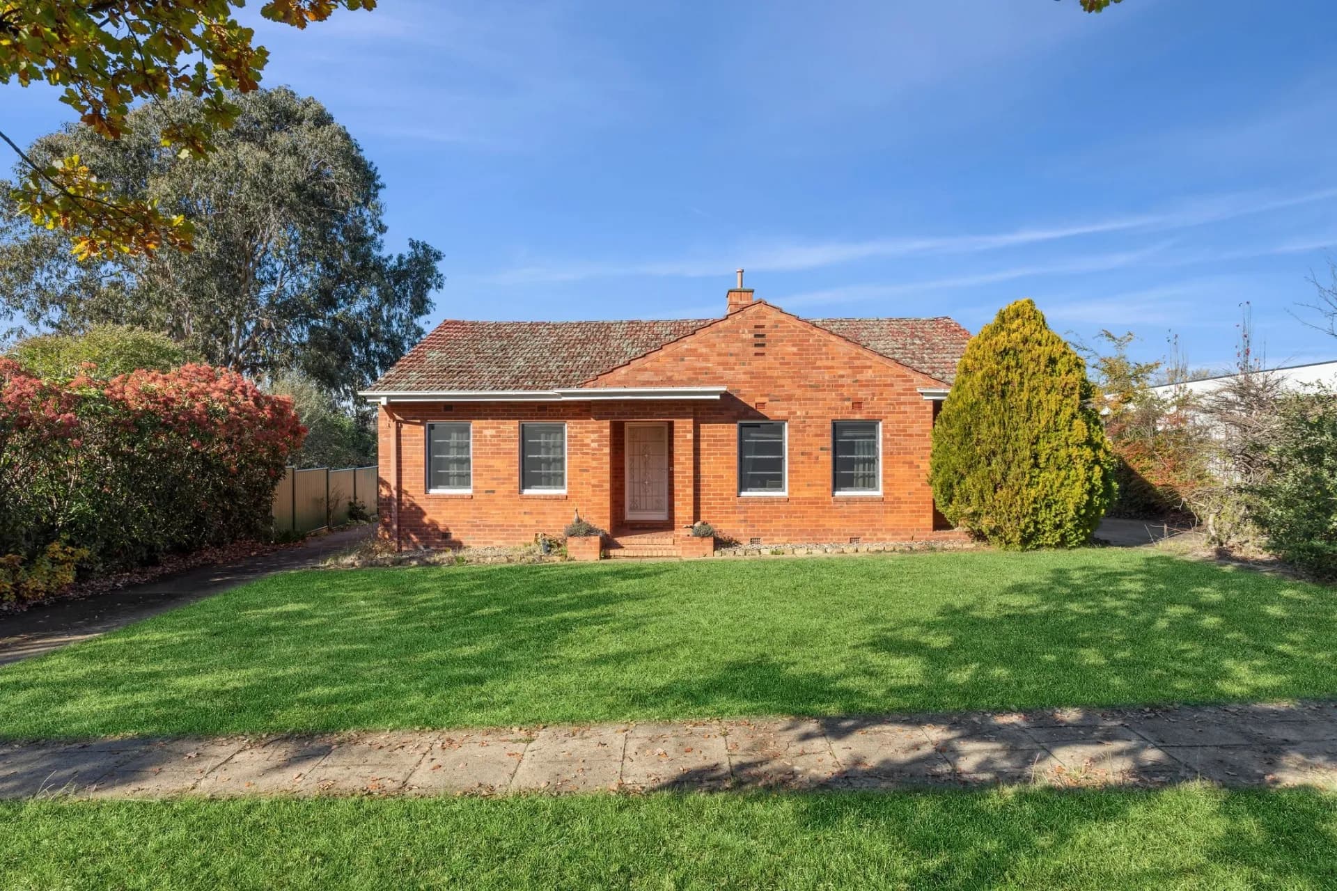 11 Throsby Crescent, Narrabudah ACT 2604, Narrabundah, ACT, Narrabudah - Image 1