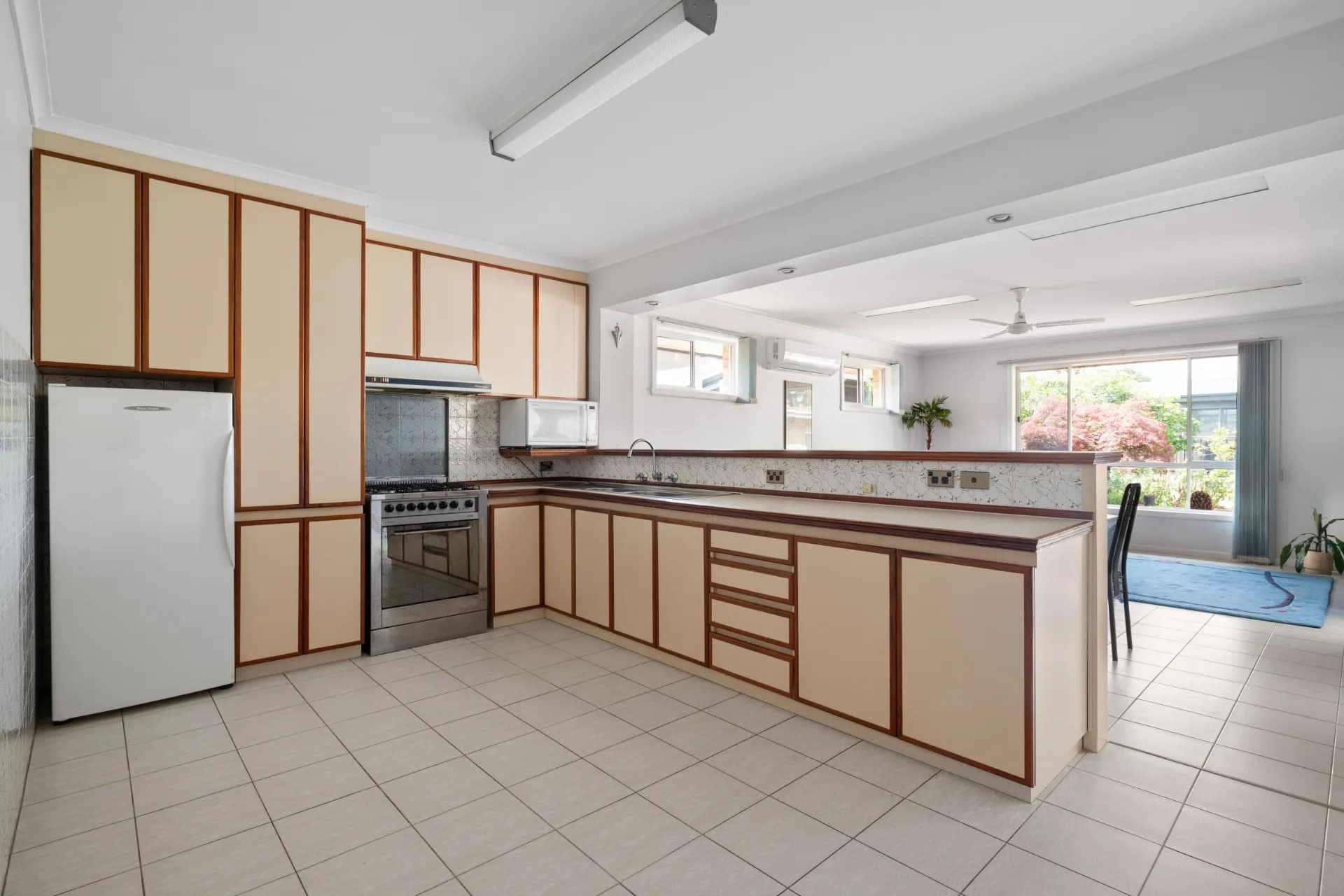 23 Lloyd Avenue, Reservoir, VIC, Reservoir - Thumbnail 3