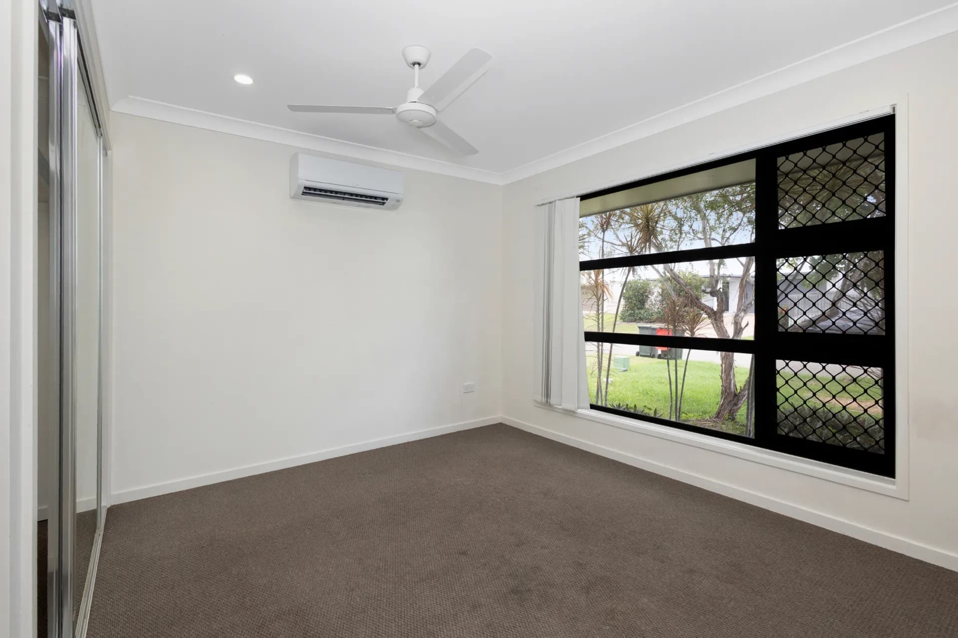 13 Orangeberry Circuit, Mount Low, QLD, Mount Low - Thumbnail 3