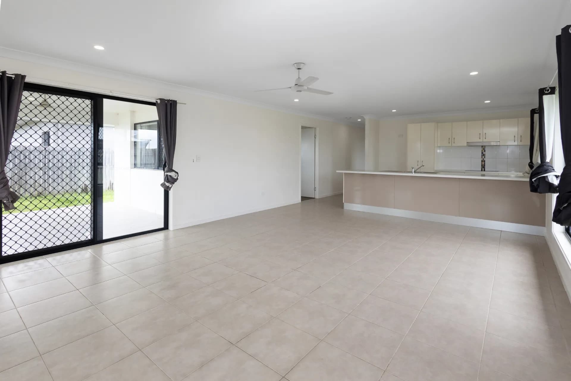 13 Orangeberry Circuit, Mount Low, QLD, Mount Low - Thumbnail 5