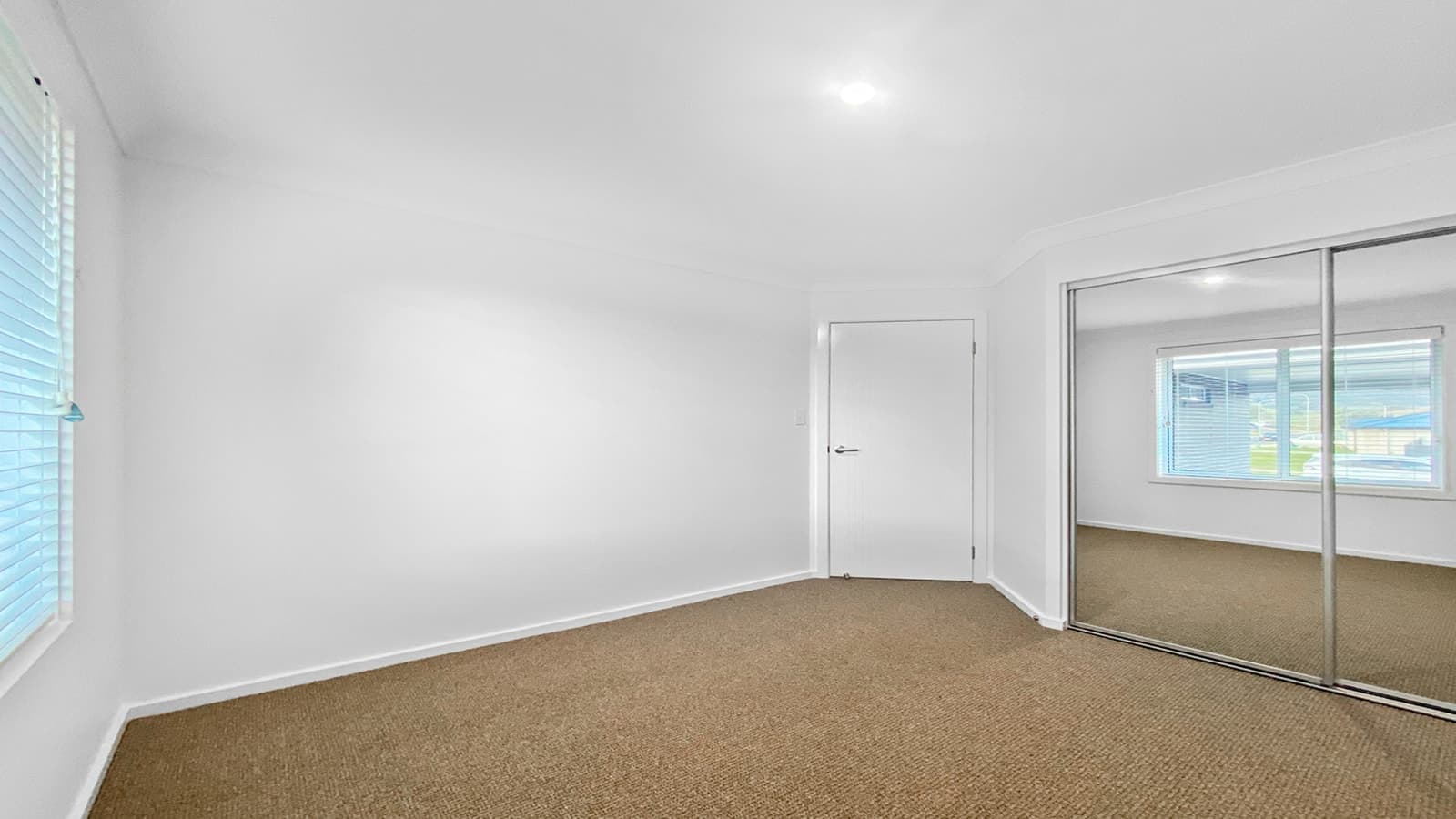 18A Davis Crescent,Caerleon, Caerleon - Thumbnail 3