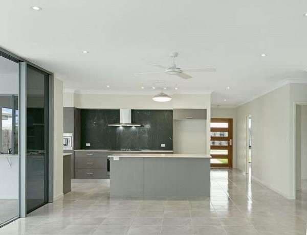 10 Thornborough Circuit, Smithfield - Thumbnail 4