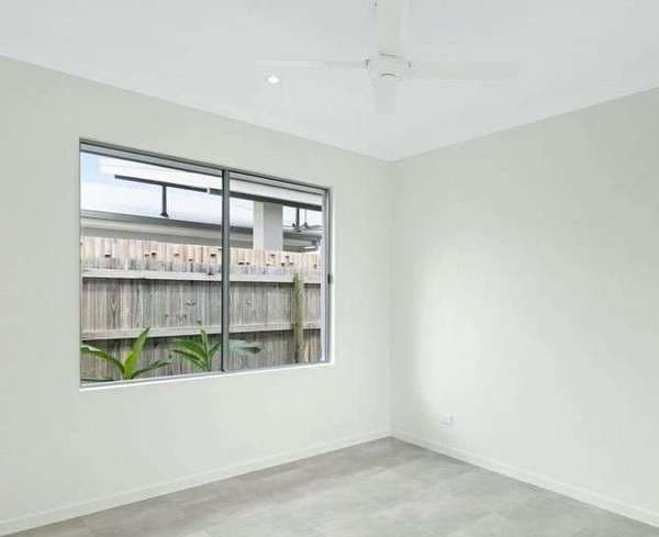 10 Thornborough Circuit, Smithfield - Thumbnail 8