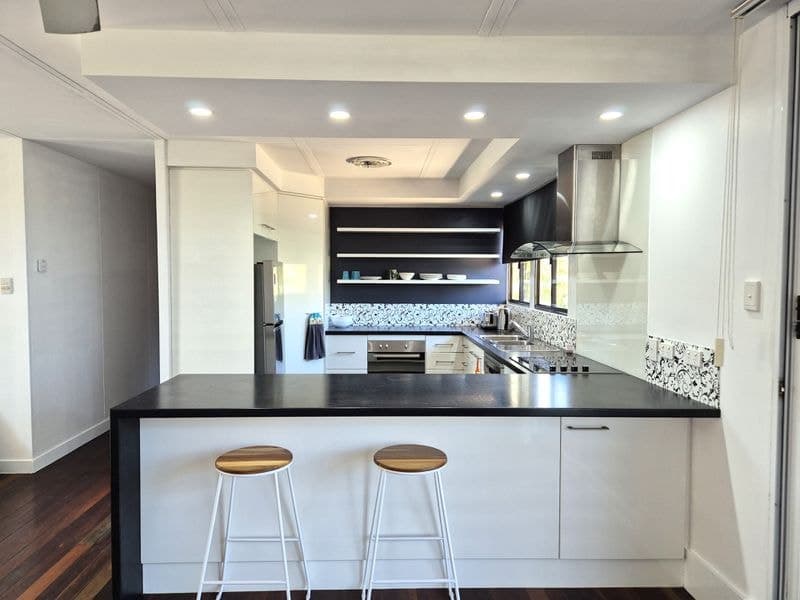 53 Pacific Boulevard, Moore Park Beach, Moore Park.. - Thumbnail 3