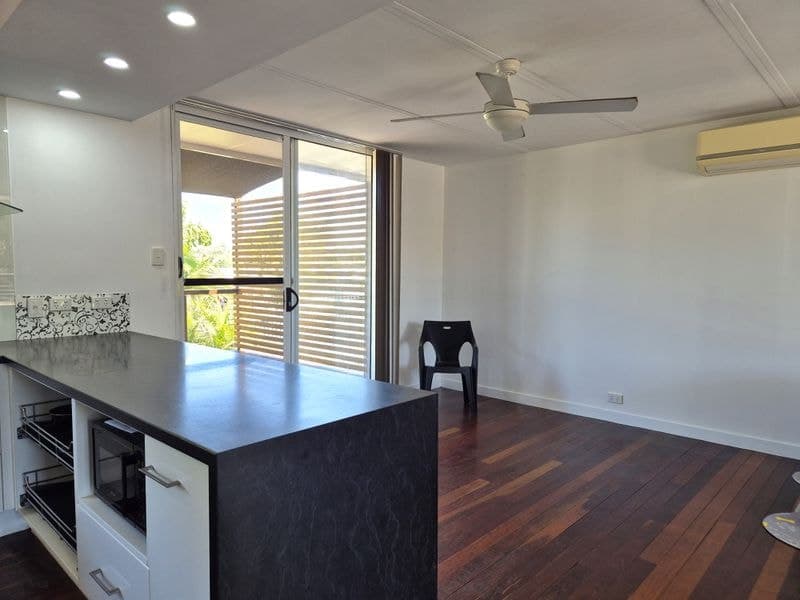 53 Pacific Boulevard, Moore Park Beach, Moore Park.. - Thumbnail 4