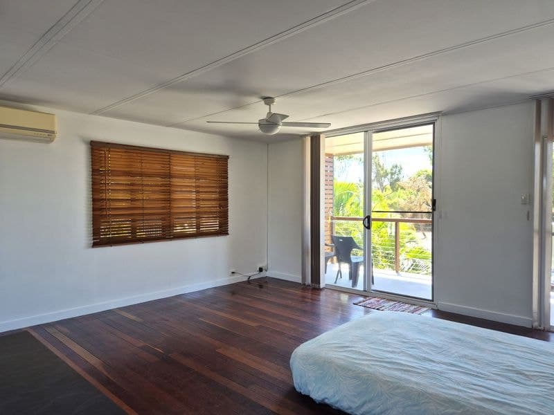 53 Pacific Boulevard, Moore Park Beach, Moore Park.. - Thumbnail 5
