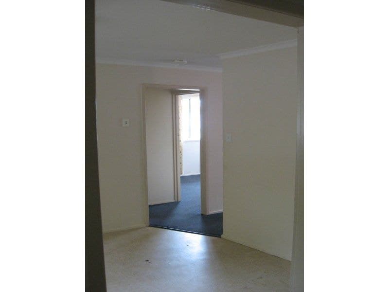 4 / 6 Grigor Street, Avenell Hei..., Avenell Hei.. - Thumbnail 6