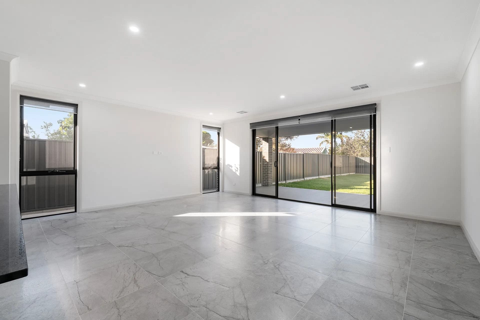 19 South  Parade, Seaton, SA, Seaton - Thumbnail 4