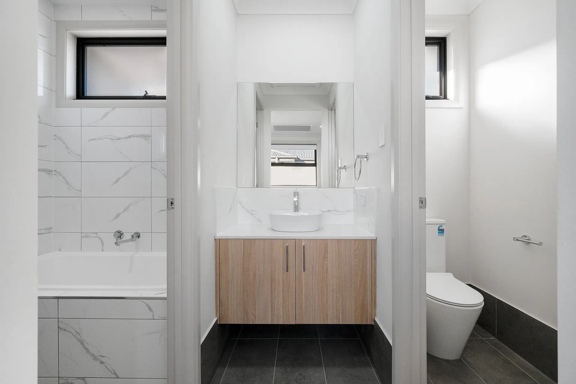 19 South  Parade, Seaton, SA, Seaton - Thumbnail 6